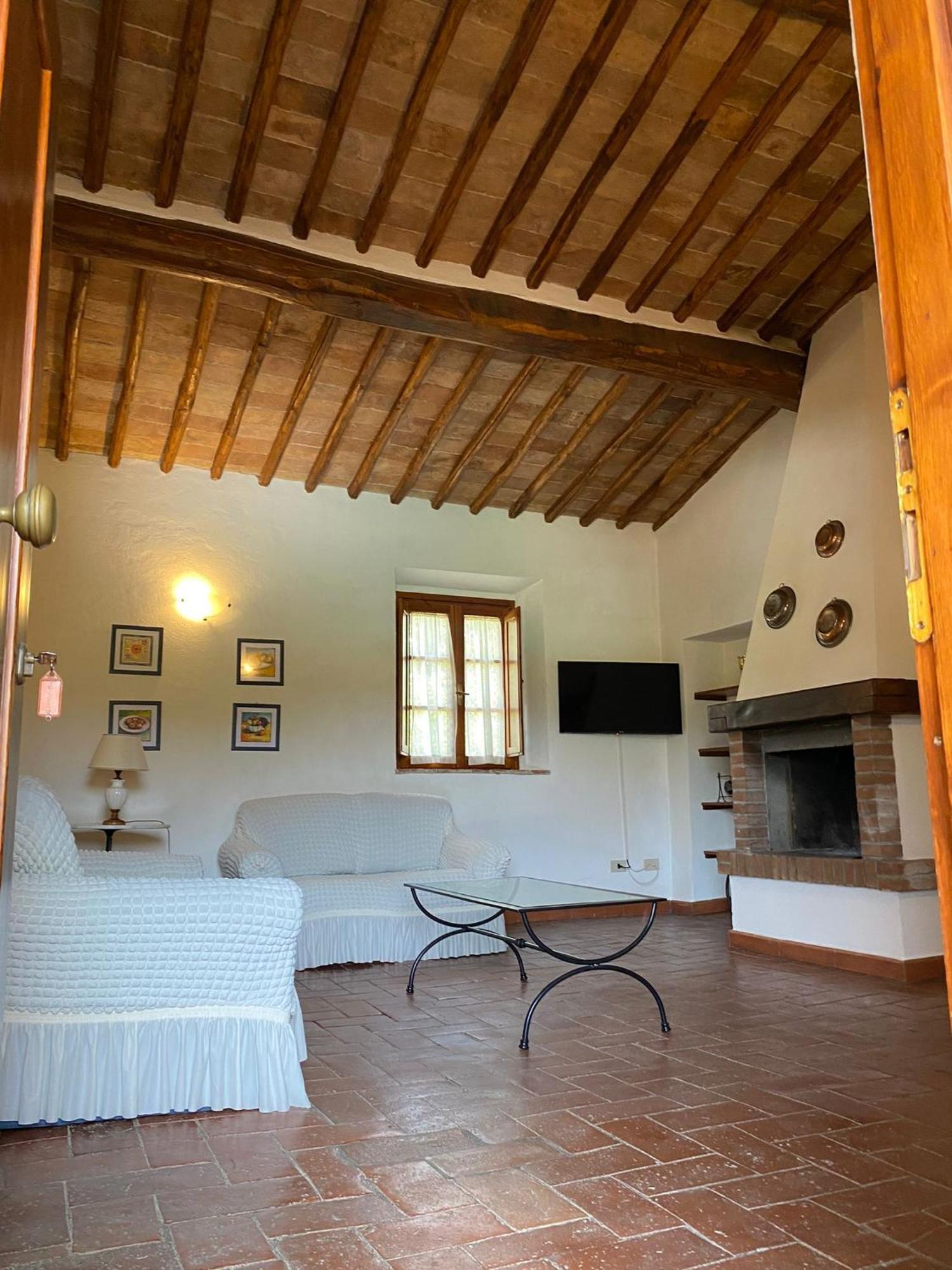 Agriturismo La Peschiera Casole dʼElsa Dış mekan fotoğraf