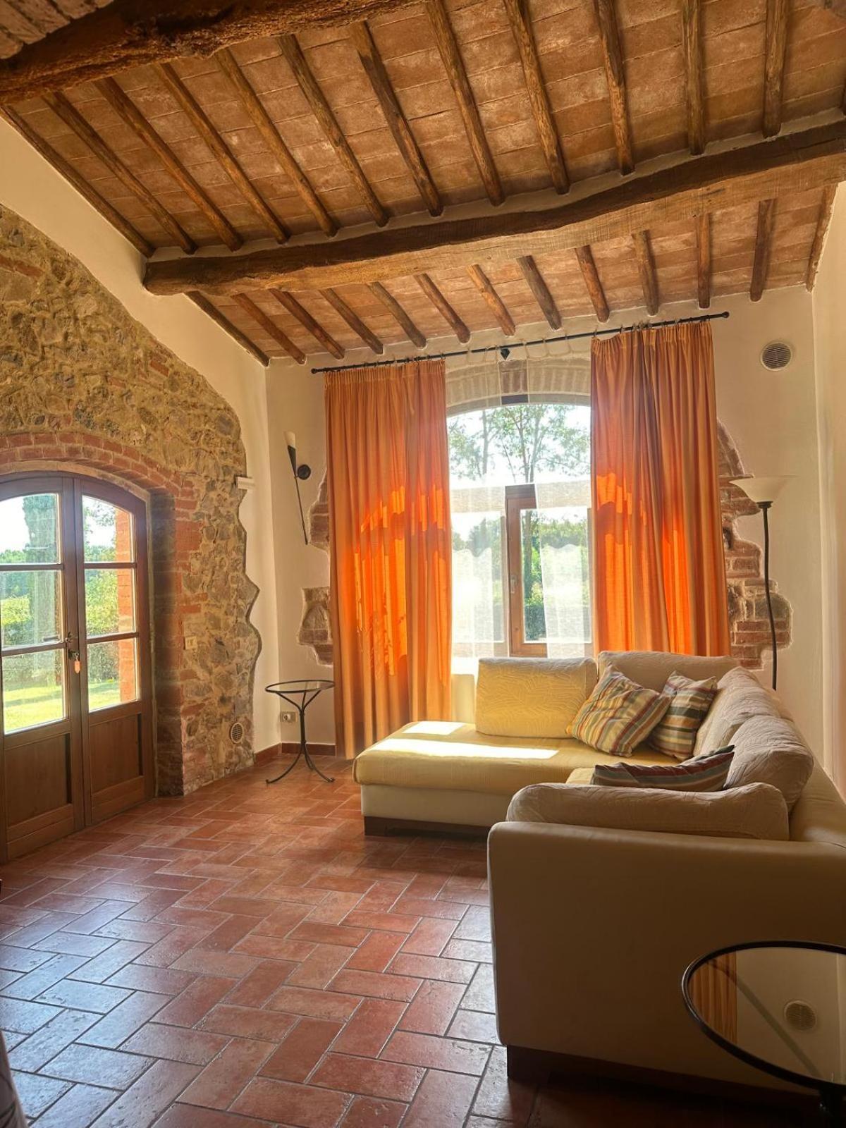 Agriturismo La Peschiera Casole dʼElsa Dış mekan fotoğraf