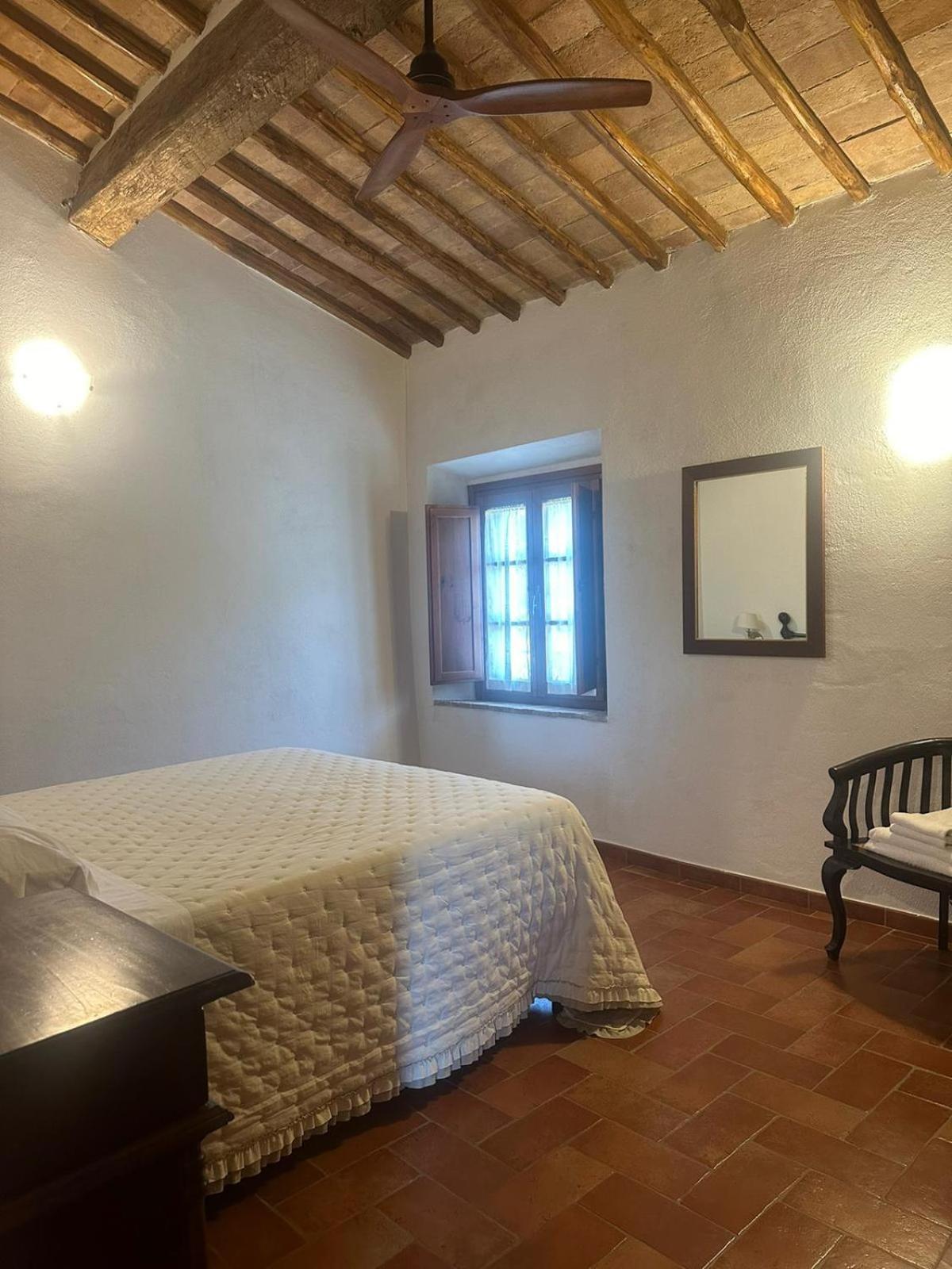 Agriturismo La Peschiera Casole dʼElsa Dış mekan fotoğraf