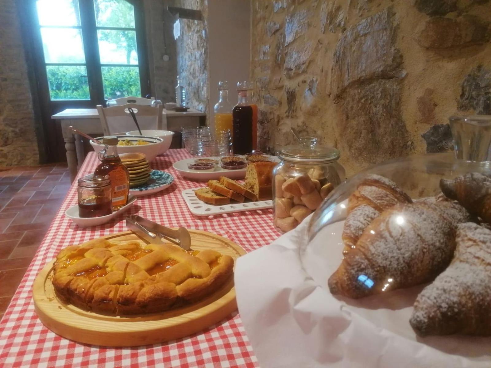 Agriturismo La Peschiera Casole dʼElsa Dış mekan fotoğraf