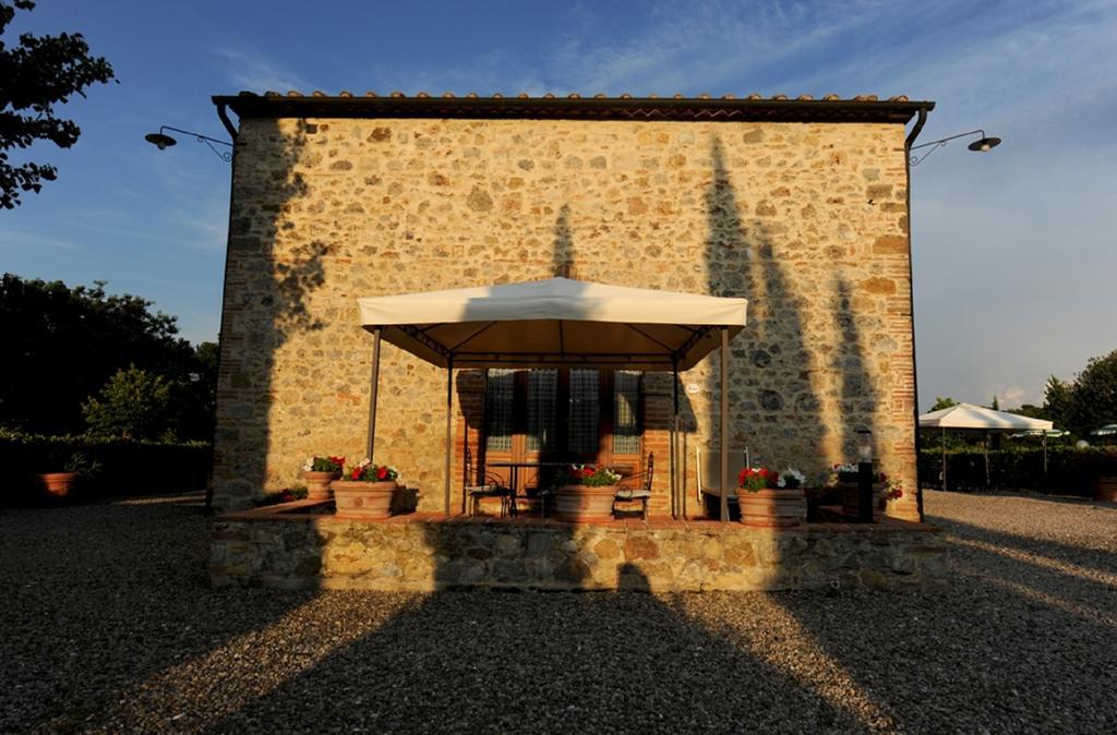 Agriturismo La Peschiera Casole dʼElsa Dış mekan fotoğraf