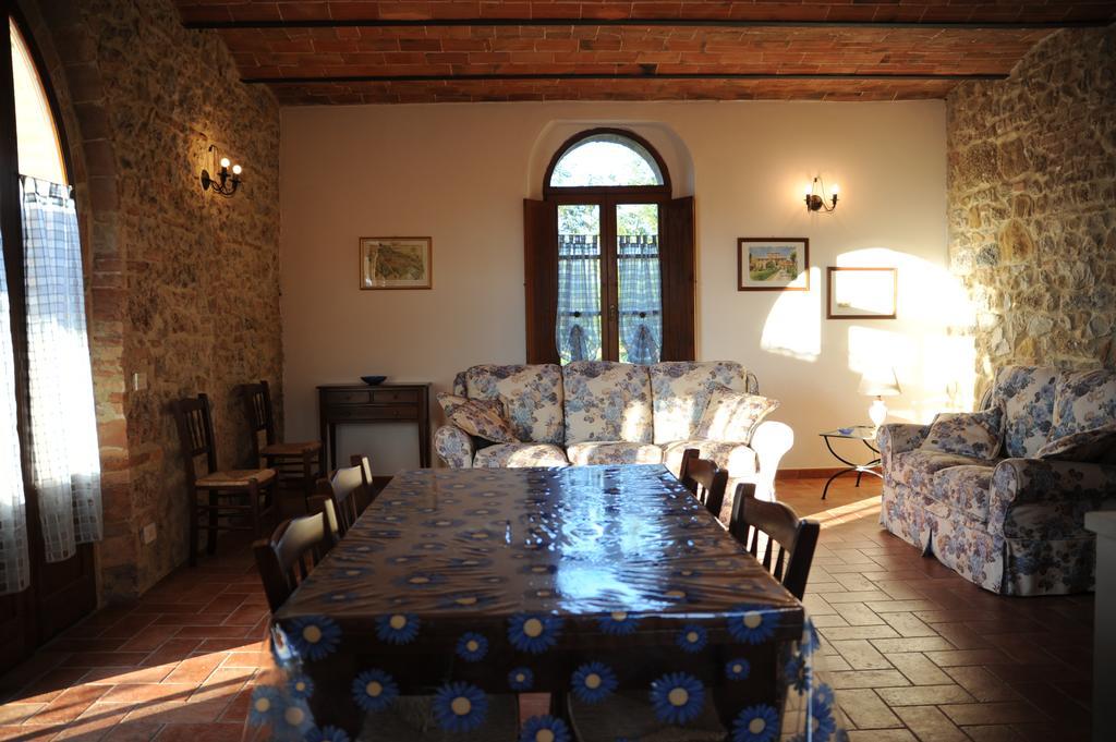 Agriturismo La Peschiera Casole dʼElsa Dış mekan fotoğraf